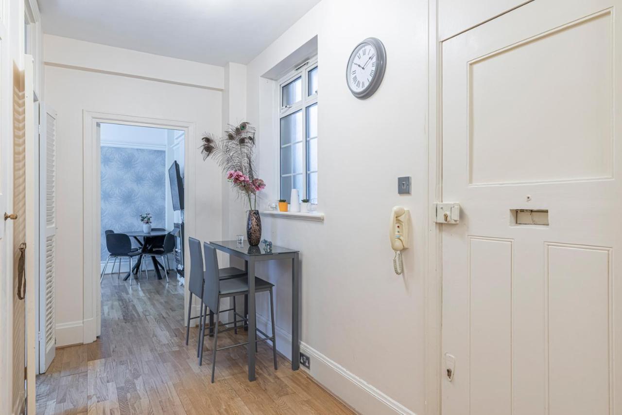 Charming 2 Bedroom Flat In Kensington High Street Londres Exterior foto